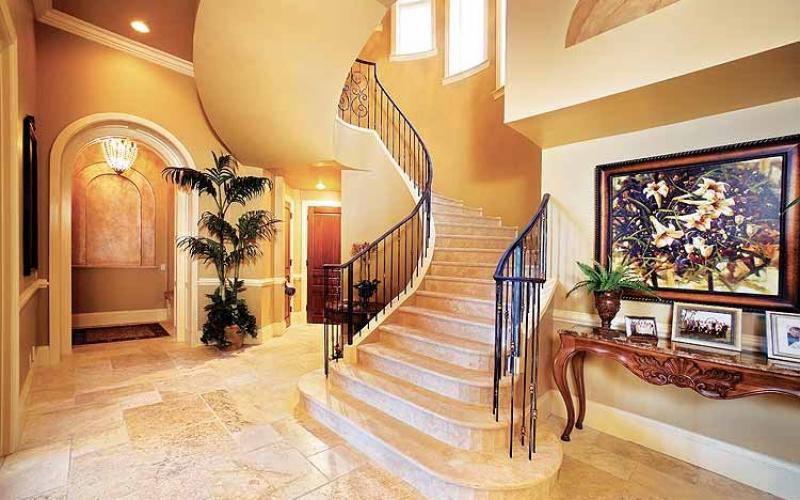 Navona Travertine Stair