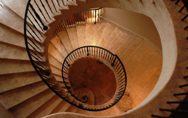 Navona Travertine Stair