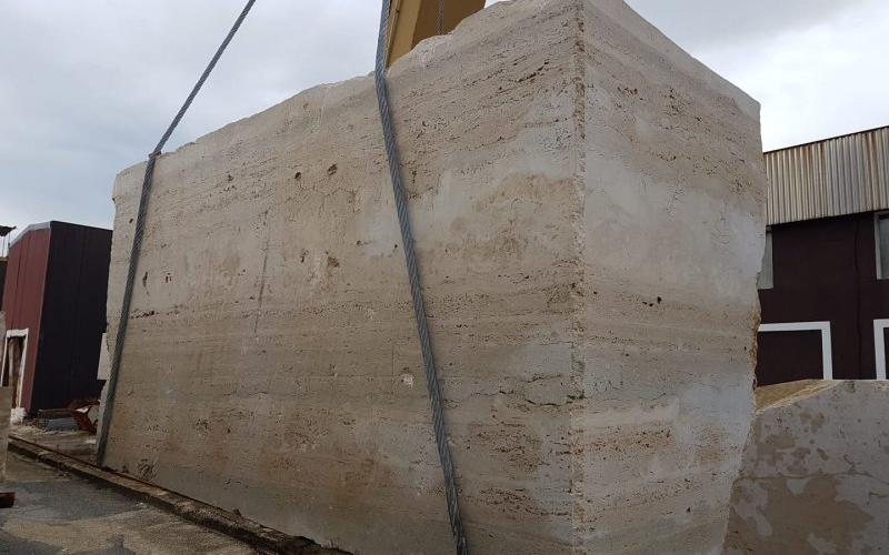 VENATINO TRAVERTINE BLOCK